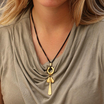 Dainty Necklaces for Women,Dainty Gold Necklace,Gold Pendant Necklace,Simple Necklace,Black Necklace,Jewelry Necklace,Women Necklace